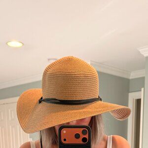 Columbia Women's Gobal Adventure Packable Straw Hat | Size M | UPF 30 | NWOT